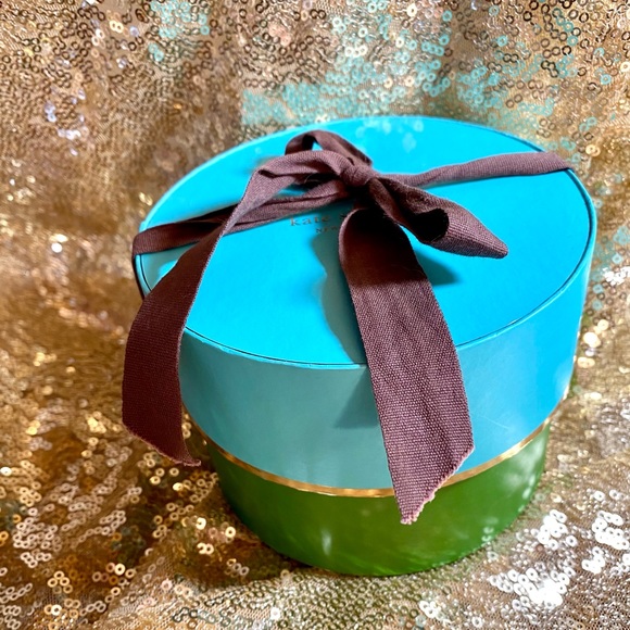 Kate Spade Box - Picture 13 of 16